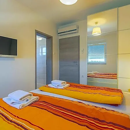 호텔 Stefanja Modern Retreat 풀라